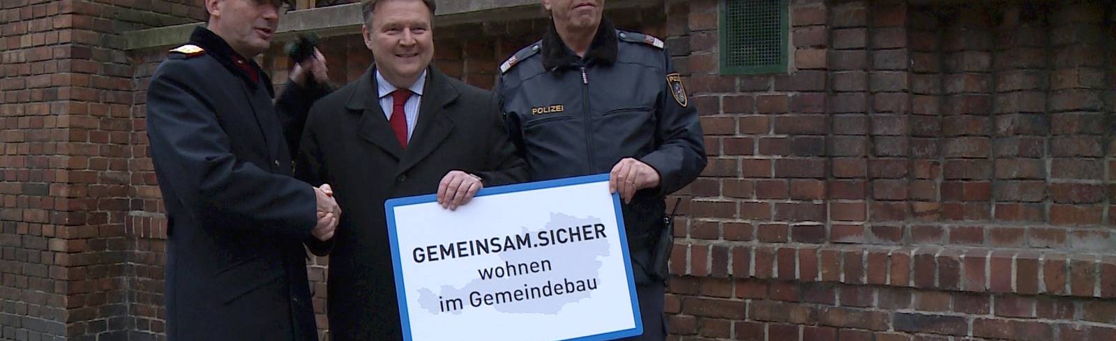 Grätzelpolizisten in Gemeindebauten unterwegs