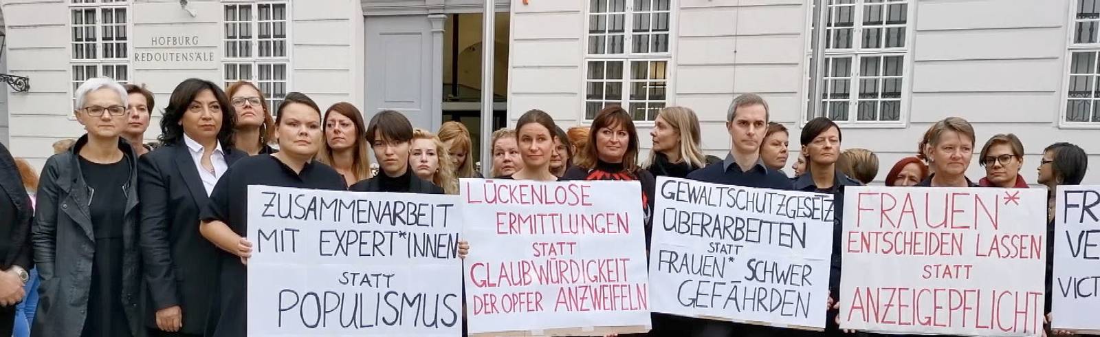 Gewaltschutzpaket unter Protest verabschiedet