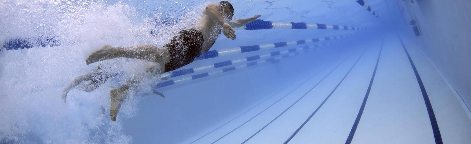 Schwimmbad: Bursche berührte Mädchen