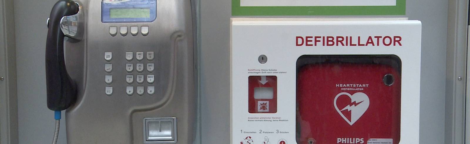 Wiens erste Telefonzelle mit Defibrillator