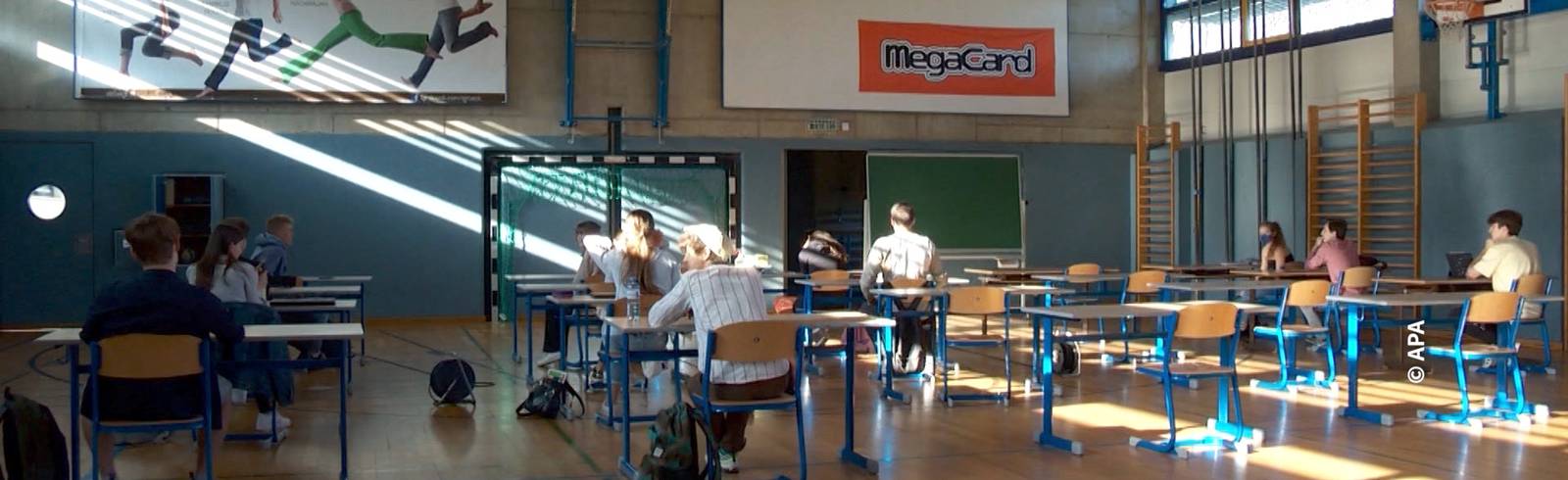 Unterricht für Maturanten im Turnsaal