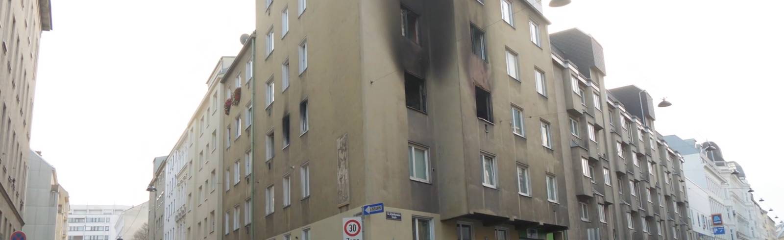 Bezirksflash: Ein Toter bei Wohnungsbrand