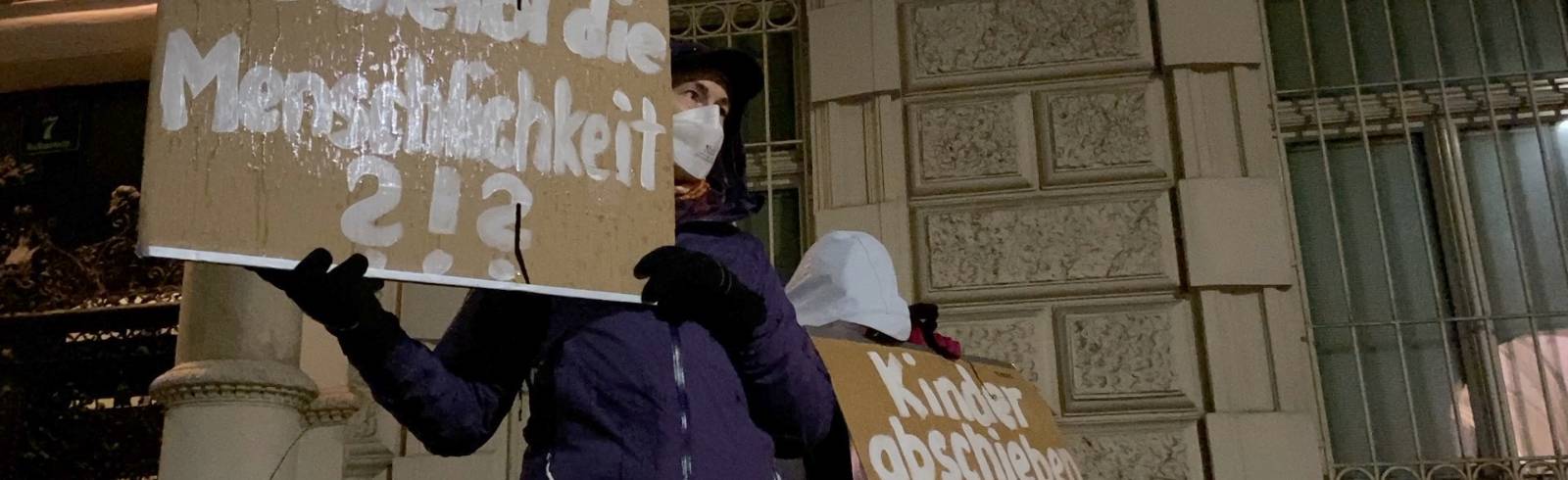 Bezirksflash: Demos gegen Abschiebungen