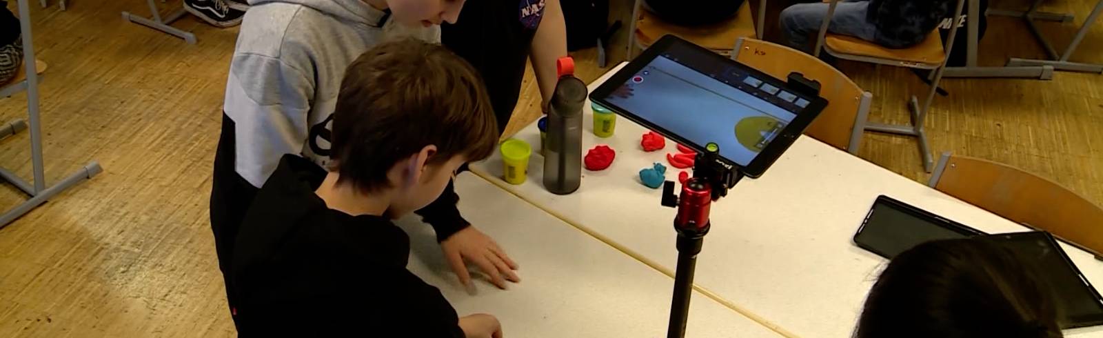 Digitale Schule: Lernen mit Tablet