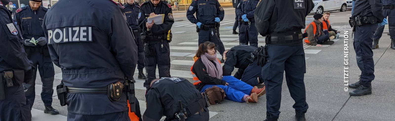 Klima-Blockade: Verkehr am Gürtel gestoppt