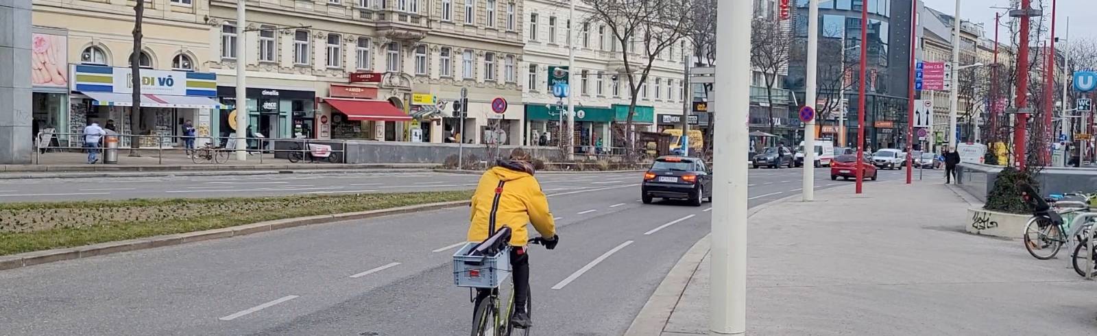 Bezirksflash: Neuer Radweg am Christian-Broda-Platz