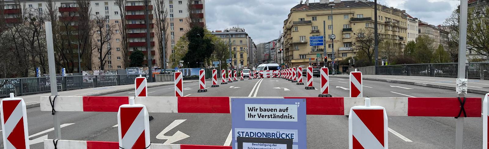 Bezirksflash: Staus auf Stadionbrücke