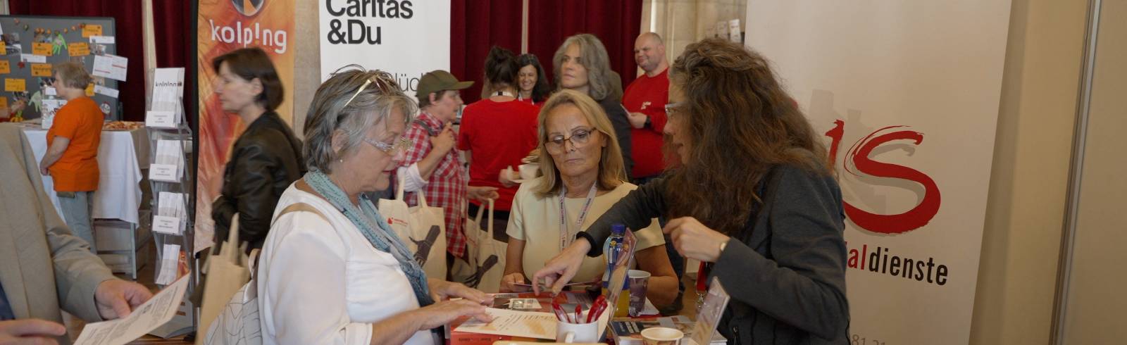 Freiwilligenmesse im Rathaus