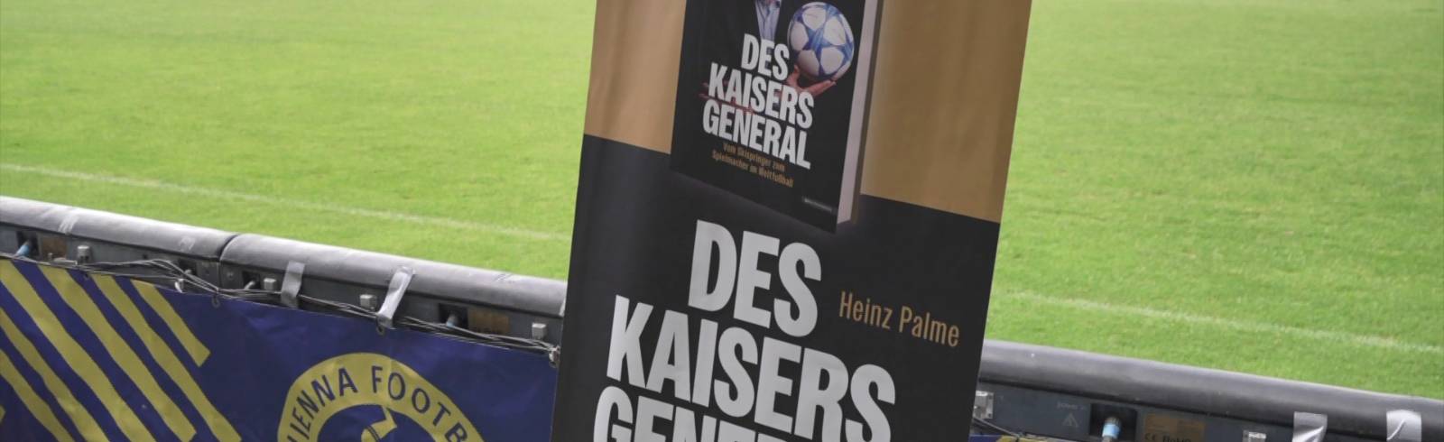 Nicht nur für Fußballfans: Heinz Palme präsentiert sein Buch