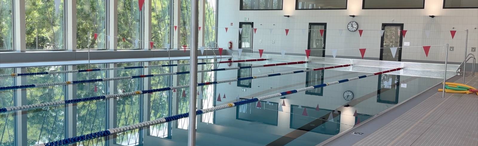 Großfeldsiedlungsbad: Neue Schwimmhalle fertig