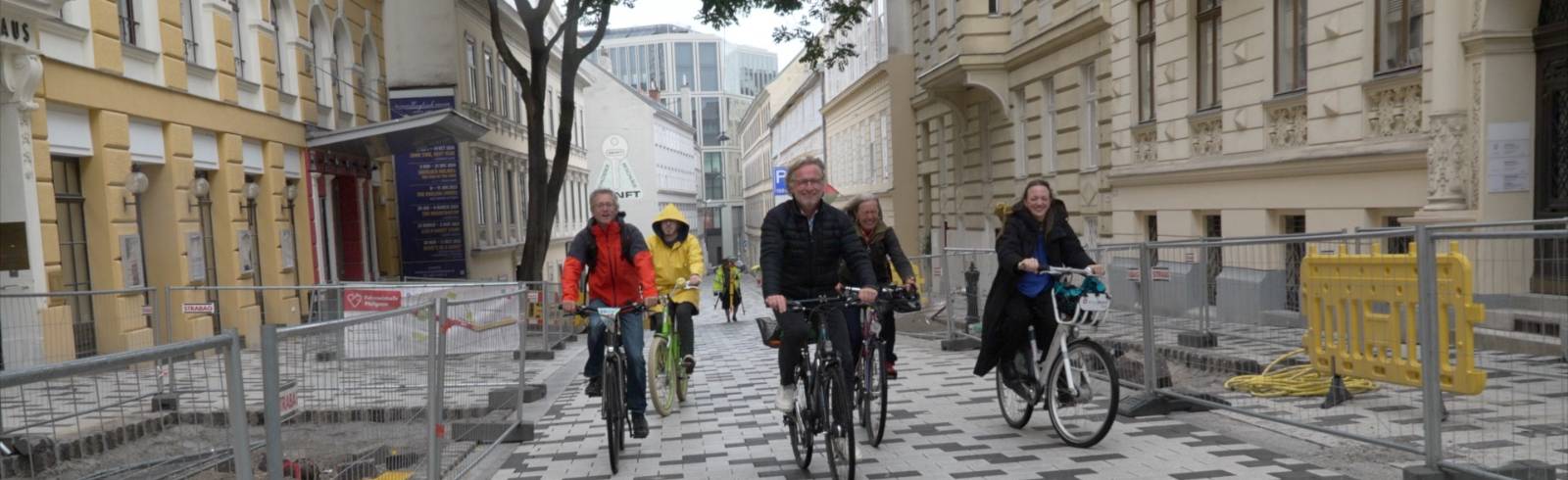 Neue Fahrradachse durch die Josefstadt eröffnet