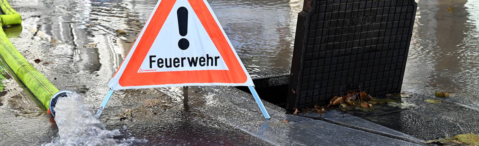 Ring nach Wasserrohrbruch teils geflutet