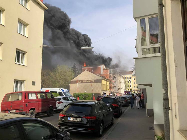 Baumgarten: Neubauhaus in Brand