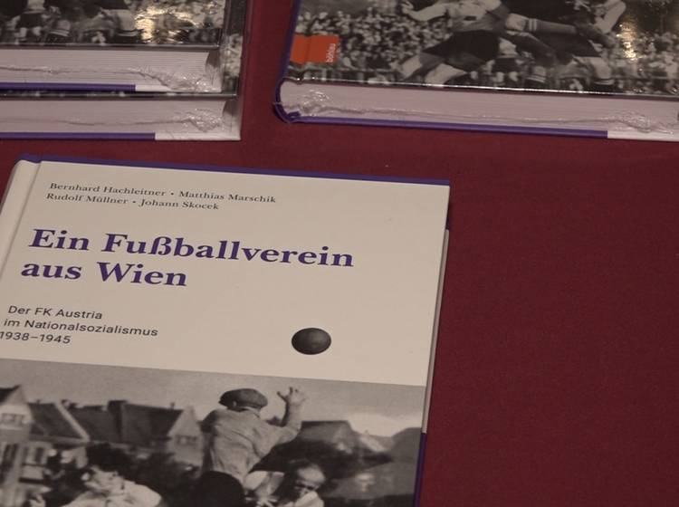 Zwischen Fußball und Demokratie