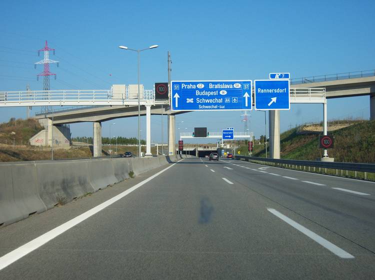 LKW-Brand auf S1: Schäden in Tunnel