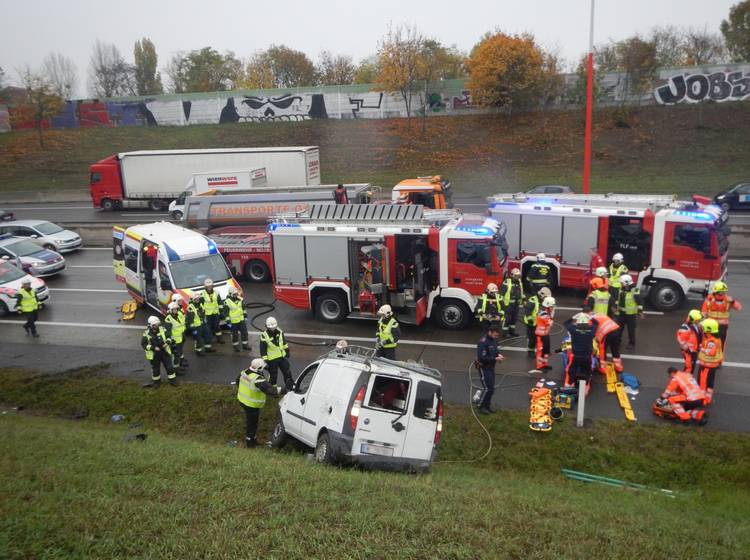 Bezirksflash: Unfall auf der A23