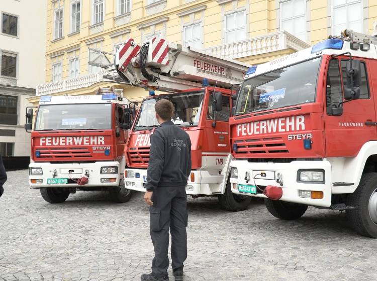 Wiener Feuerwehr spendet Ausrüstung an Sarajevo