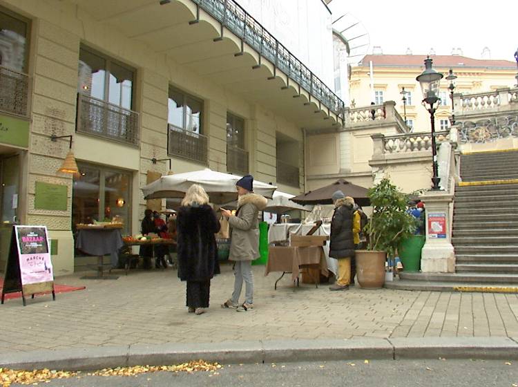 Rahlgasse: "Aux Christmas Bazaar"