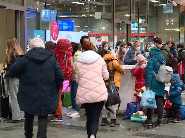 Hilfe für Geflüchtete am Hauptbahnhof angelaufen