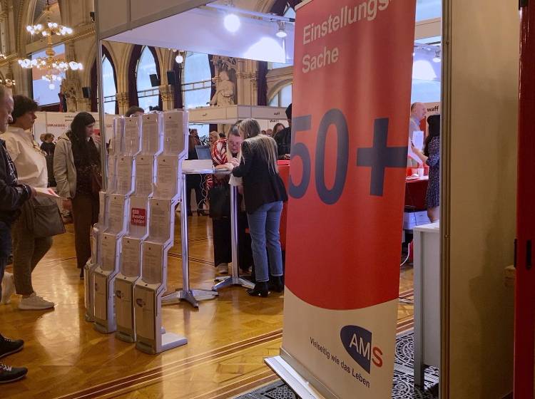 Jobmesse 50plus: "Nicht einmal eine Absage"