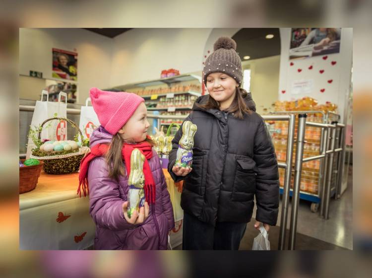 Bezirksflash: Eiersuchen im Sozialmarkt