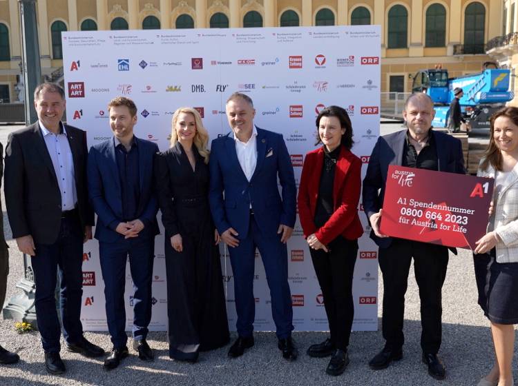 Austria for life: Benefizshow vor dem Schloss Schönbrunn