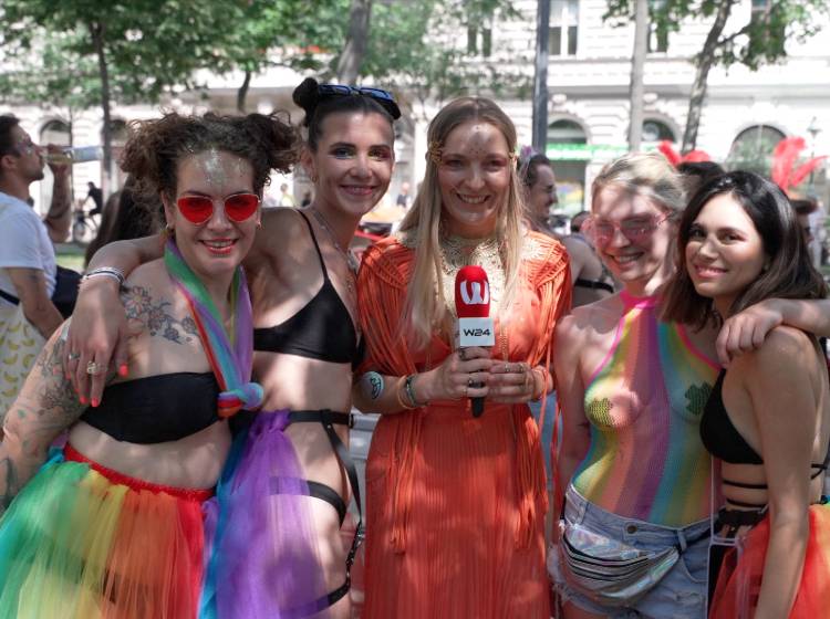 W24 LIVE von der Regenbogenparade