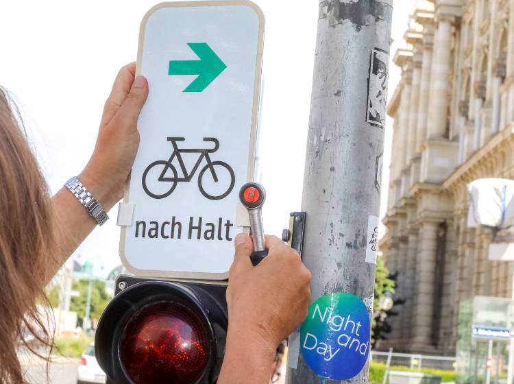 Neu: Rund 330 Ampeln zum Rechts-Abbiegen