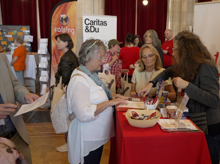 Freiwilligenmesse im Rathaus