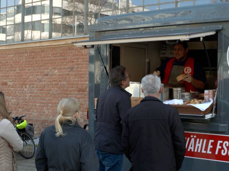 Foodtruck informiert über AK-Wahl