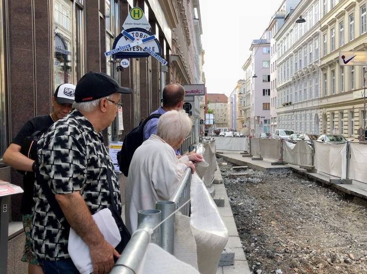 Bezirksflash: 13A-Haltestelle „Johann-Strauß-Gasse“ gesperrt