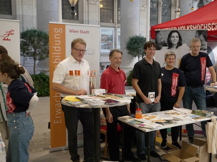 „Bildung verbindet“ im Rathaus