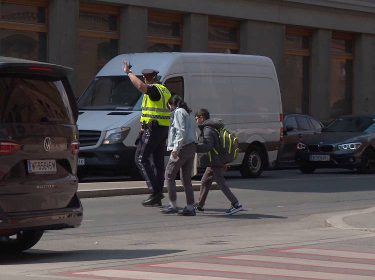 Gefährlicher Straßenverkehr für Kinder in Wien