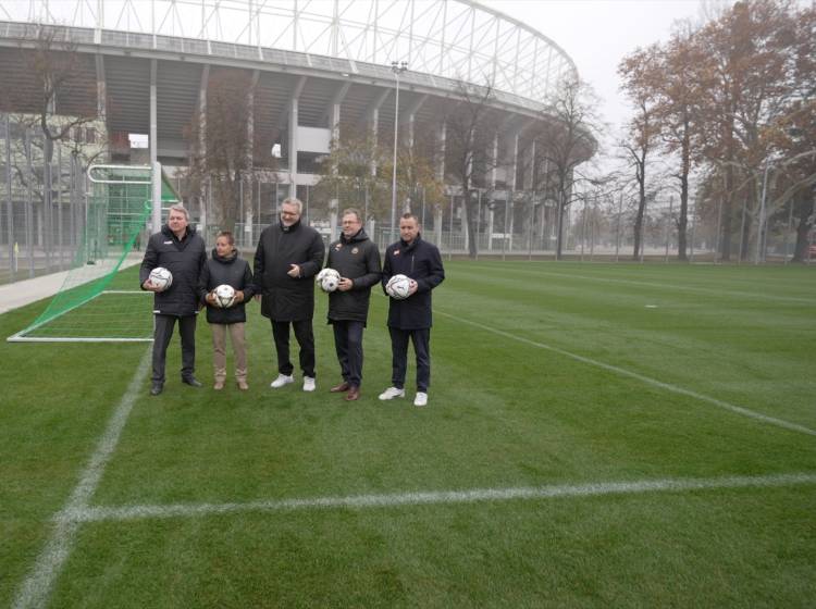 Nachhaltige Trainingsplätze für Rapid