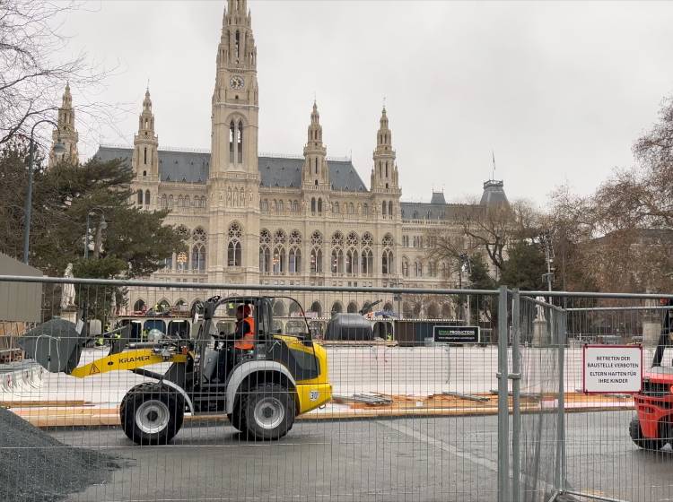 Rathausplatz: 30. Eistraum wird aufgebaut