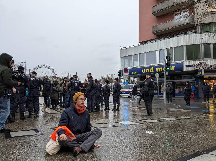 Klima-Protest: Praterstern blockiert